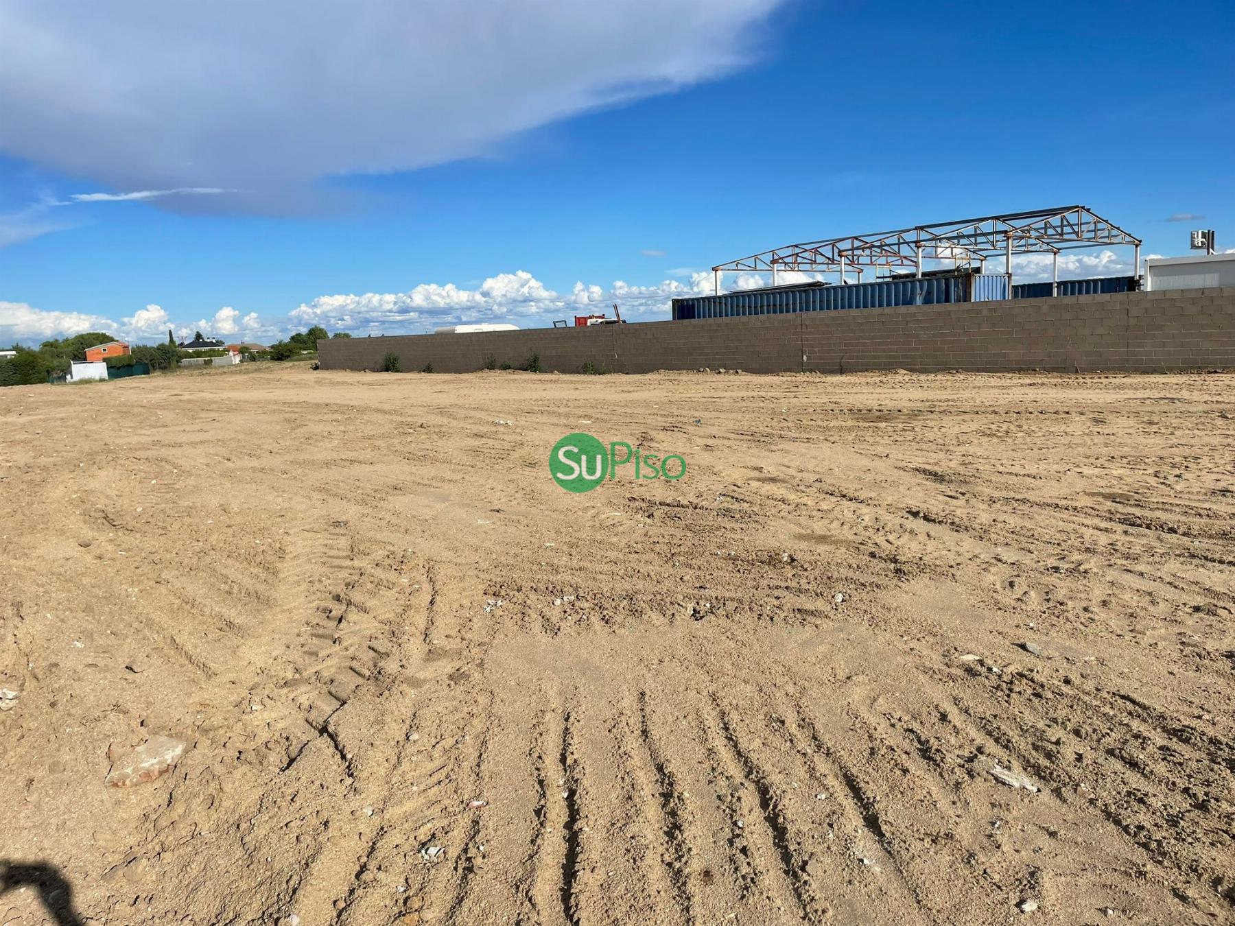 Venta de terreno en El Viso de San Juan