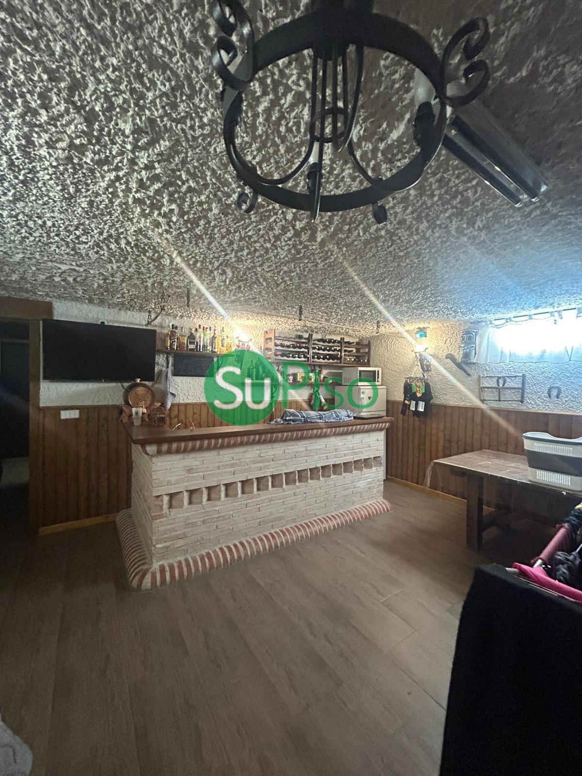 Venta de casa en Burguillos de Toledo