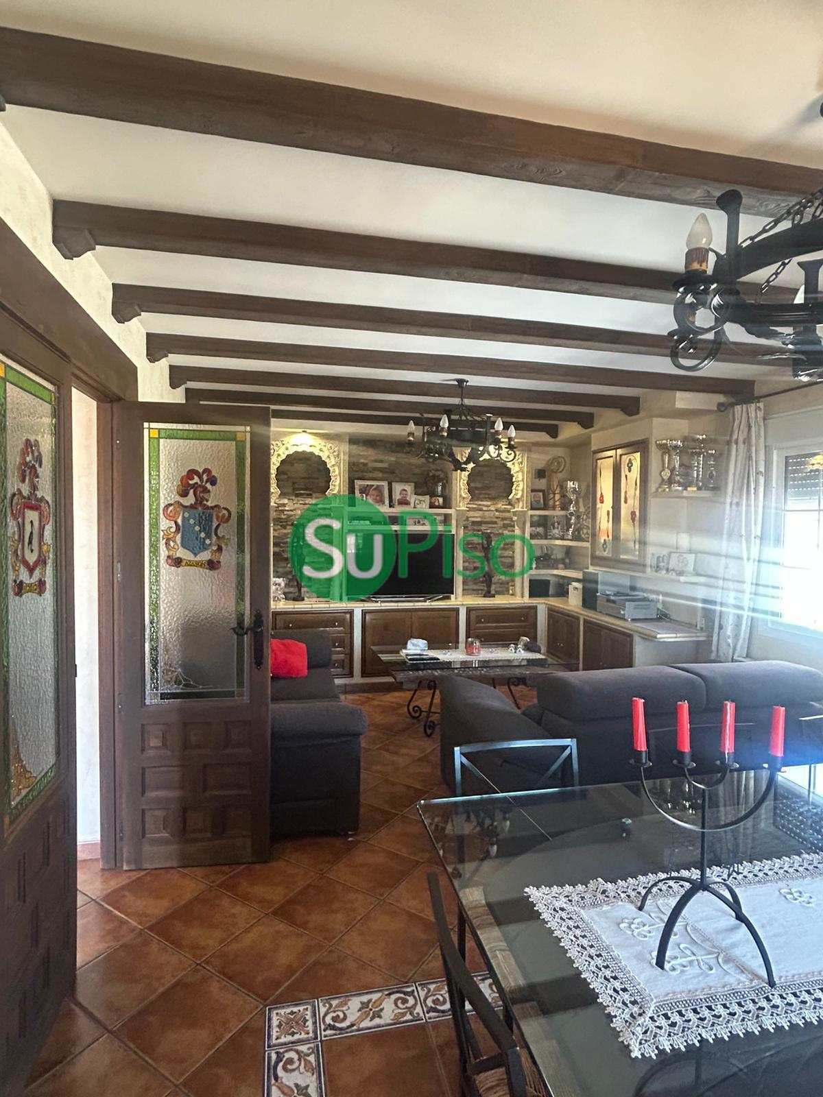 Venta de casa en Burguillos de Toledo