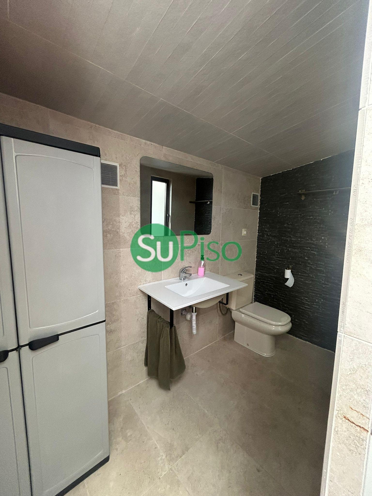 Venta de casa en Burguillos de Toledo