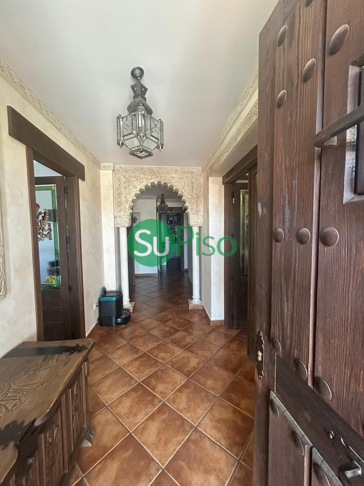 Venta de casa en Burguillos de Toledo