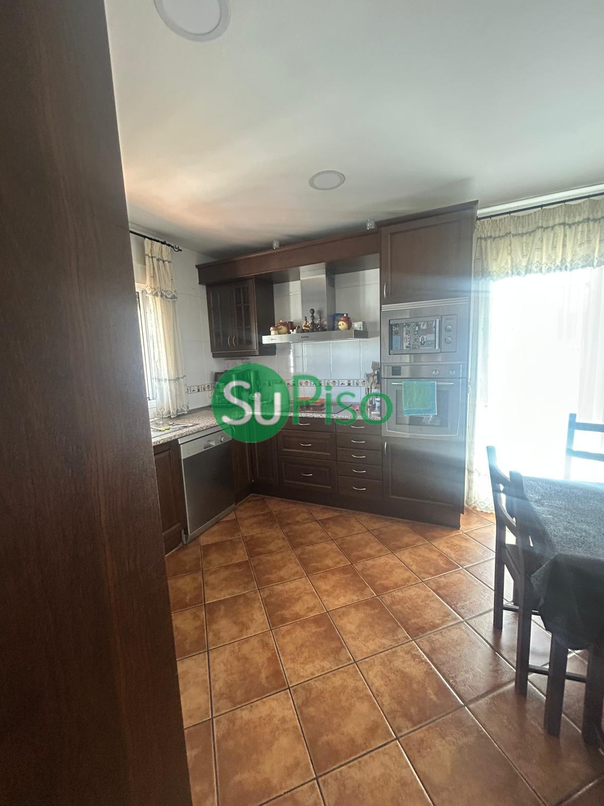 Venta de casa en Burguillos de Toledo