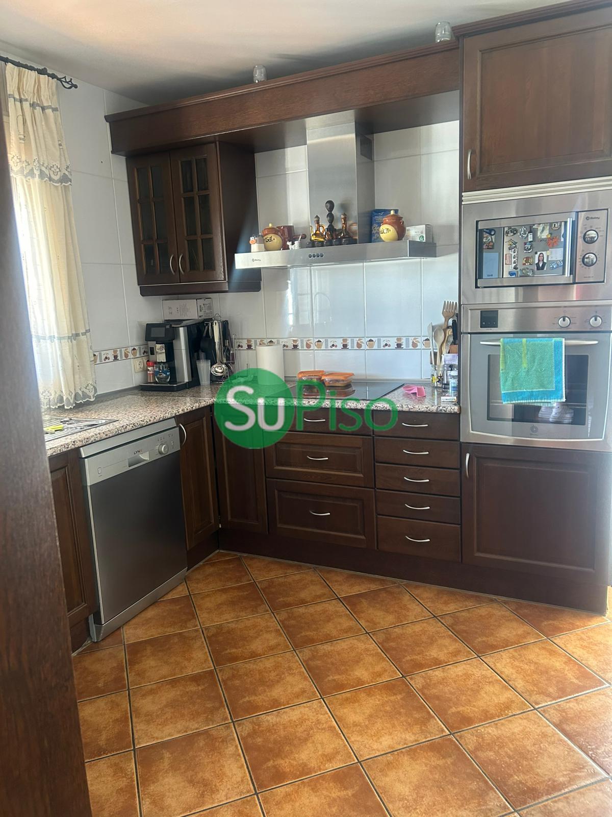 Venta de casa en Burguillos de Toledo