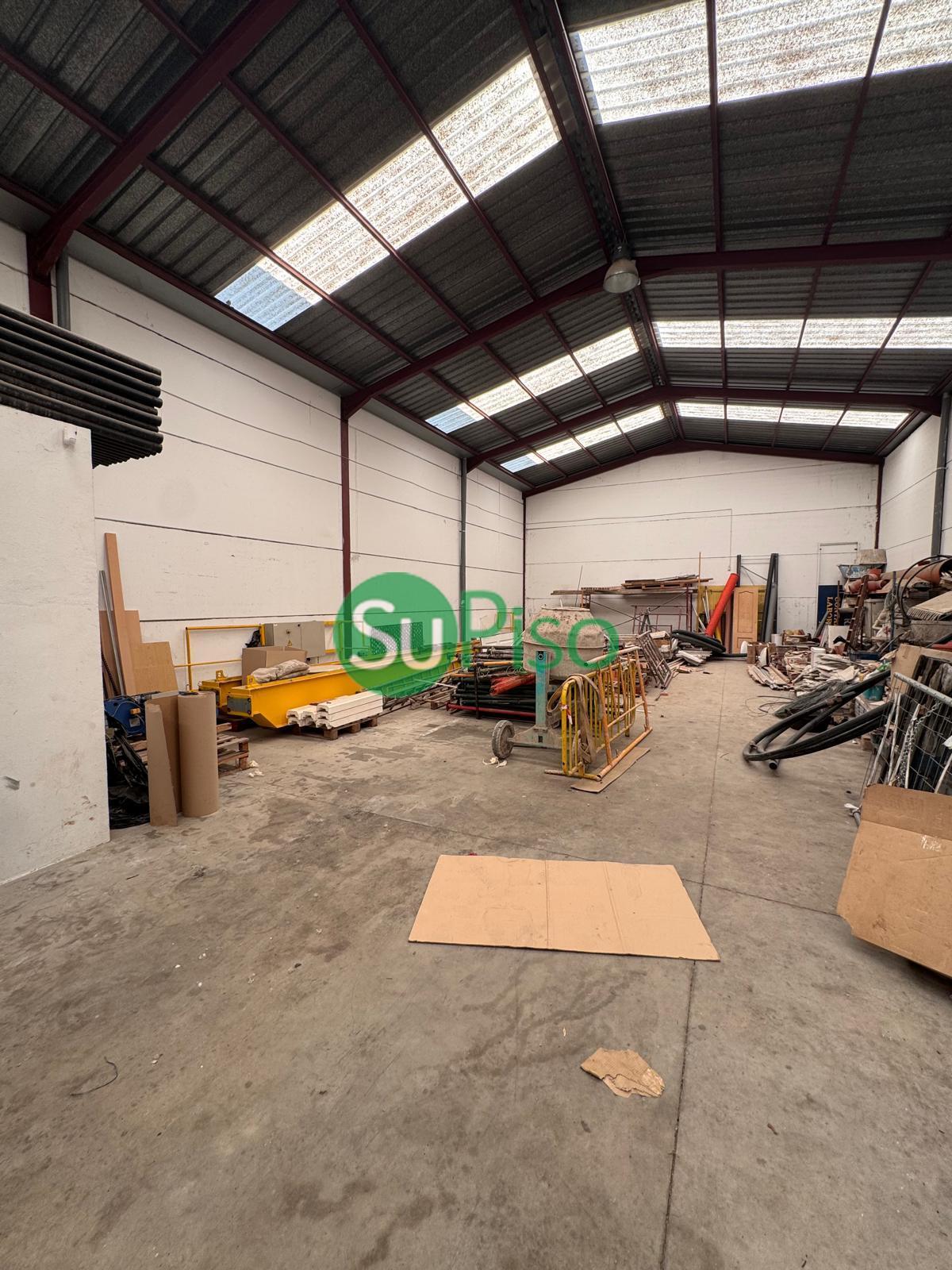 Venta de nave en Yeles