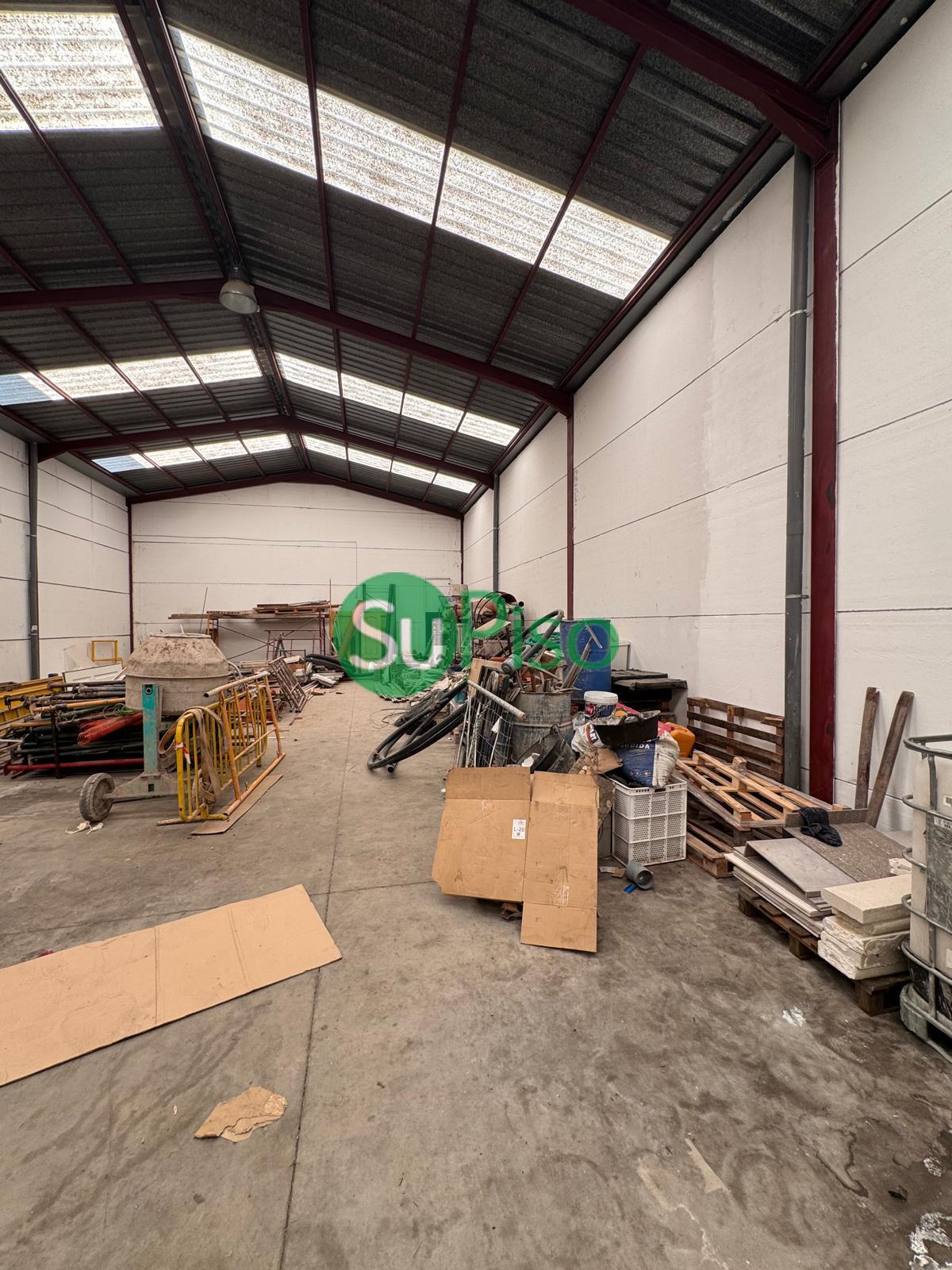 Venta de nave en Yeles