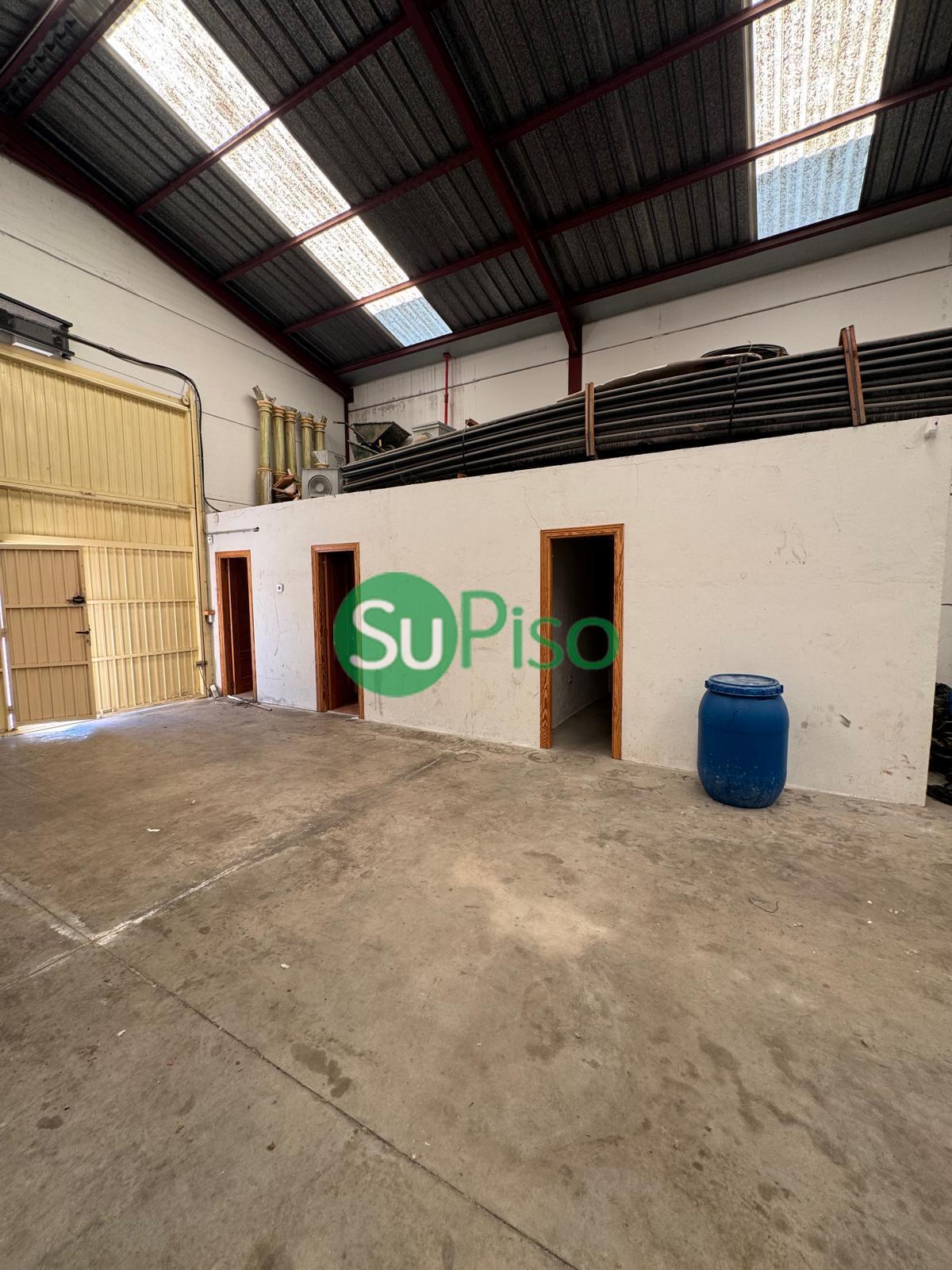 Venta de nave en Yeles