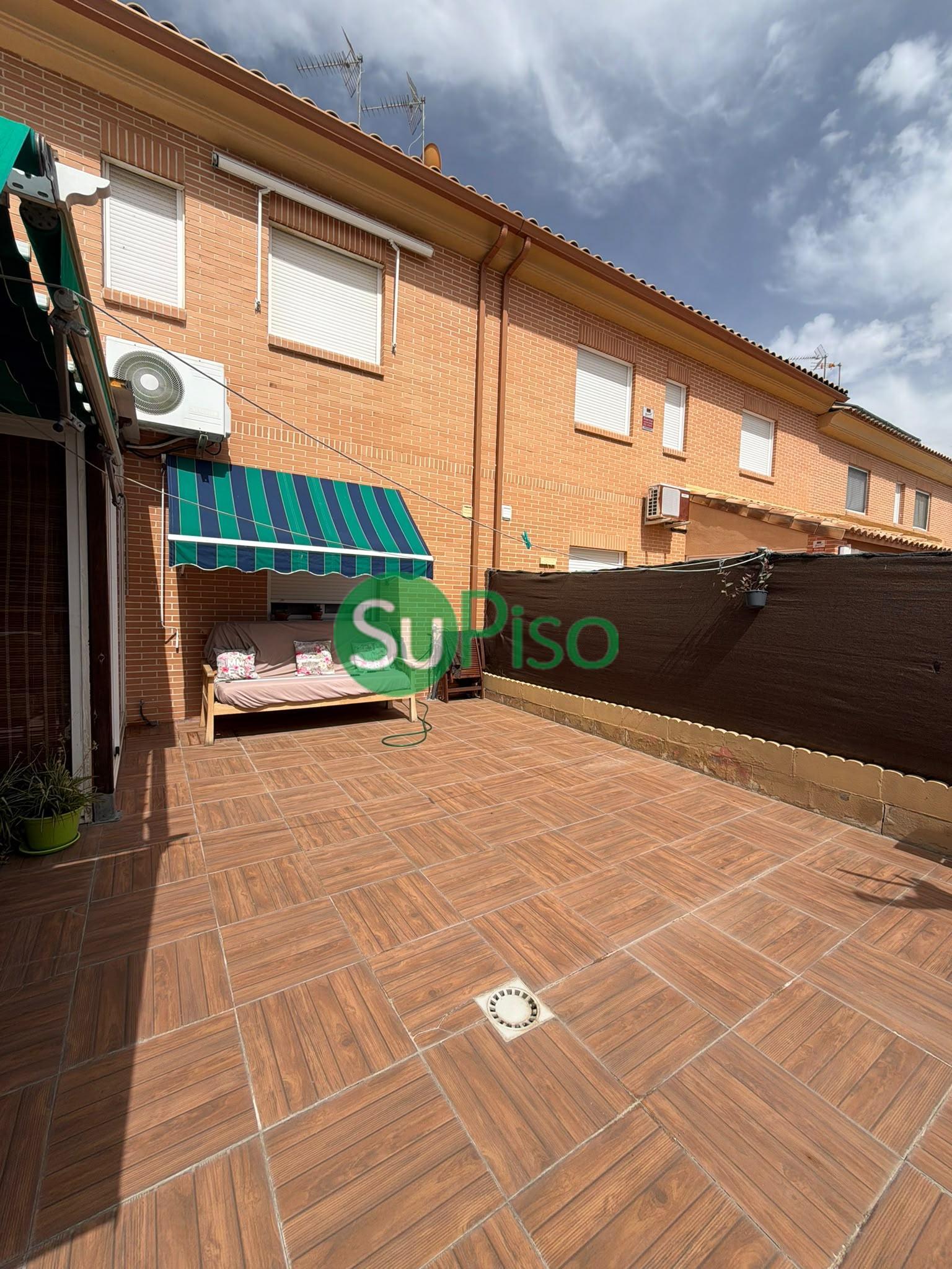 Venta de chalet en Yeles