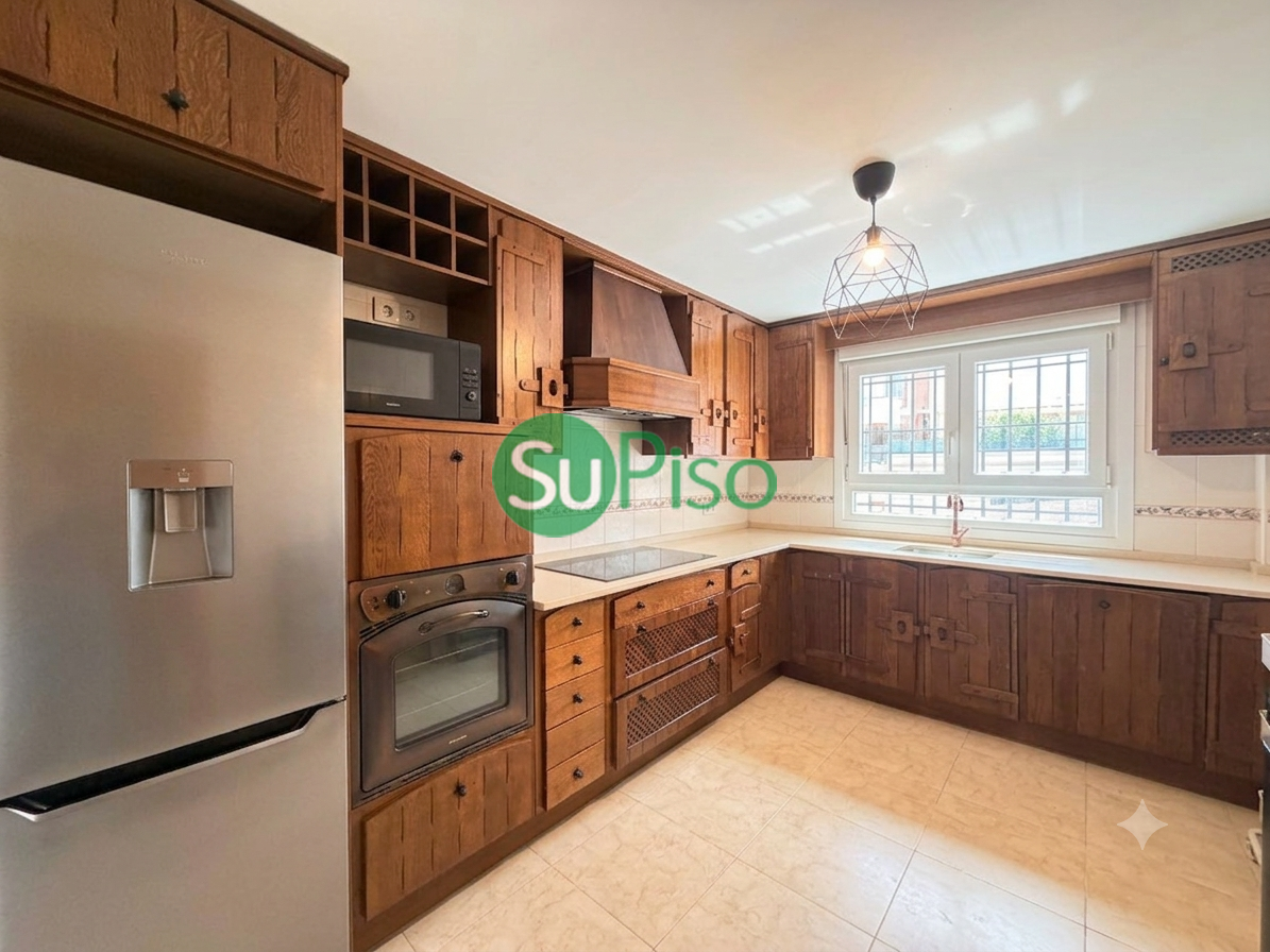 Venta de chalet en Yeles