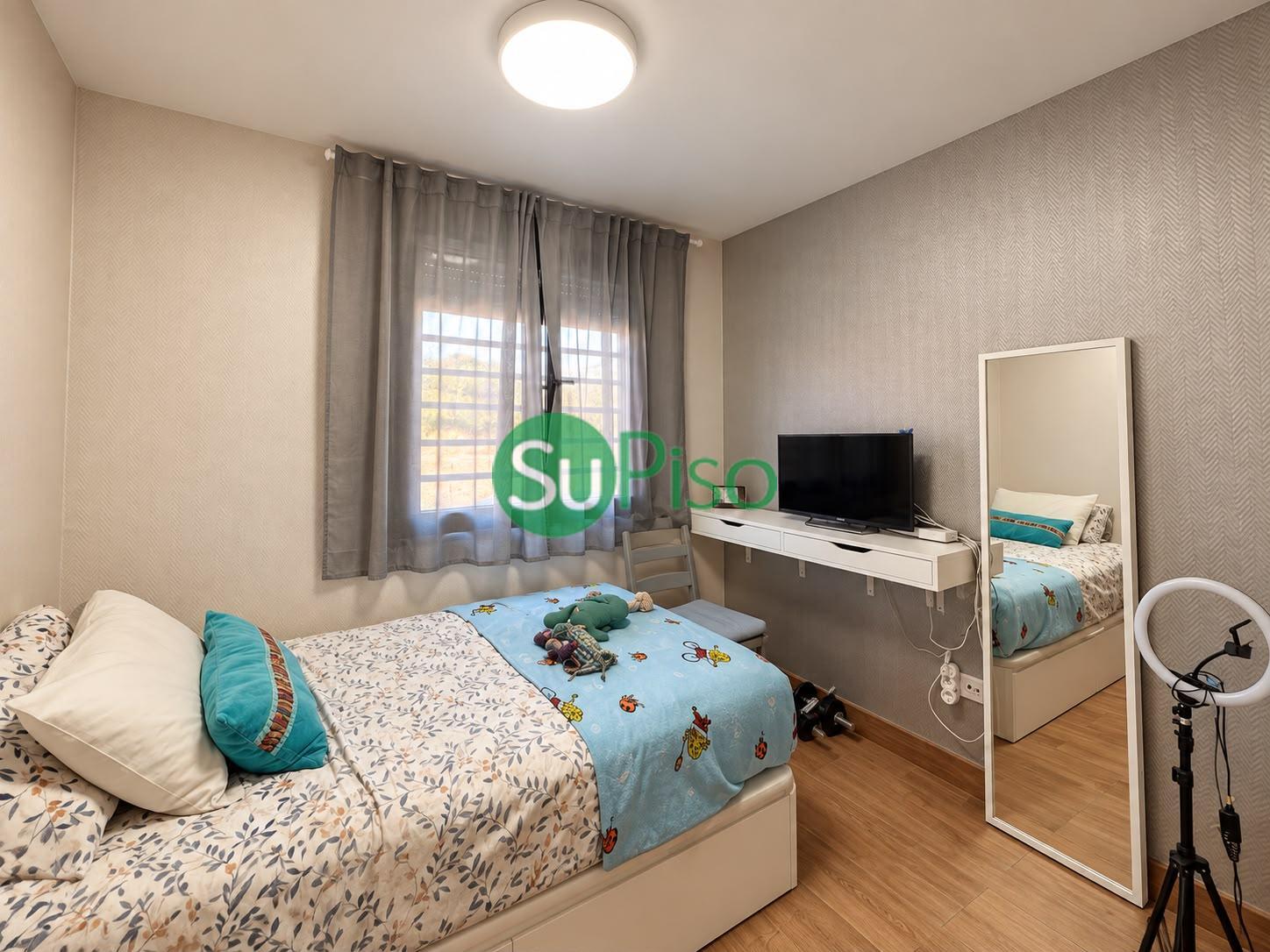 For sale of flat in Cedillo del Condado