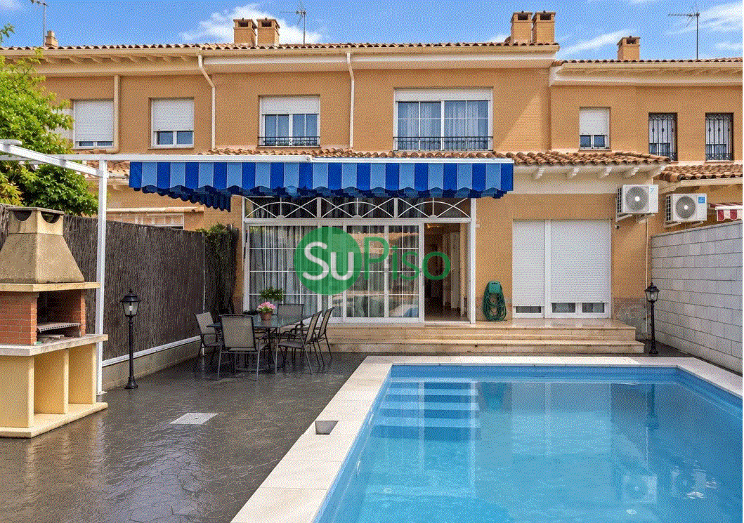 Venta de chalet en Yeles