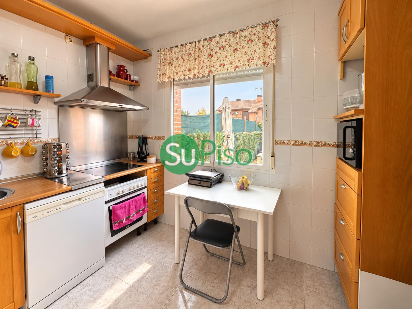 Venta de chalet en Cedillo del Condado