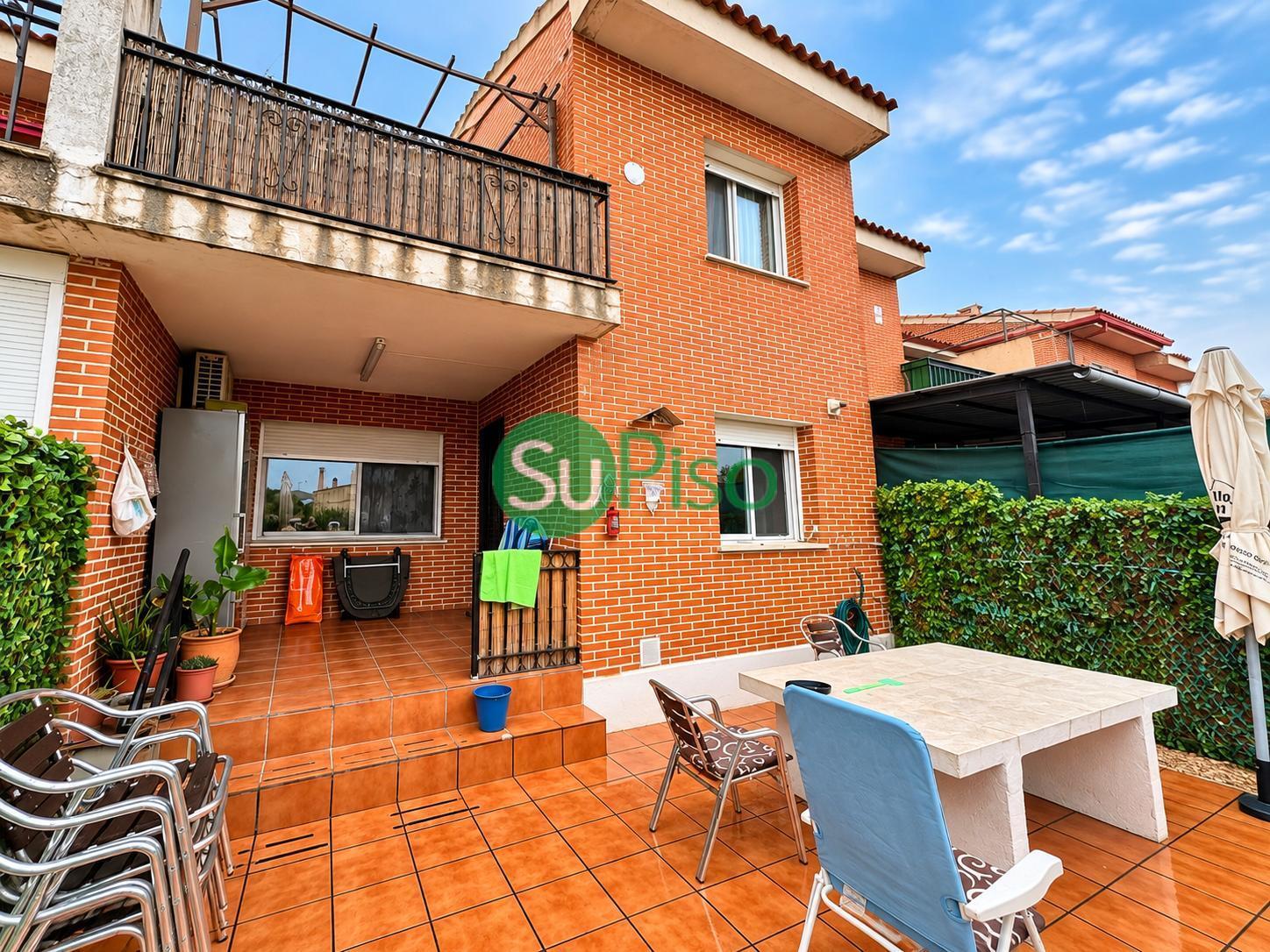 Venta de chalet en Cedillo del Condado