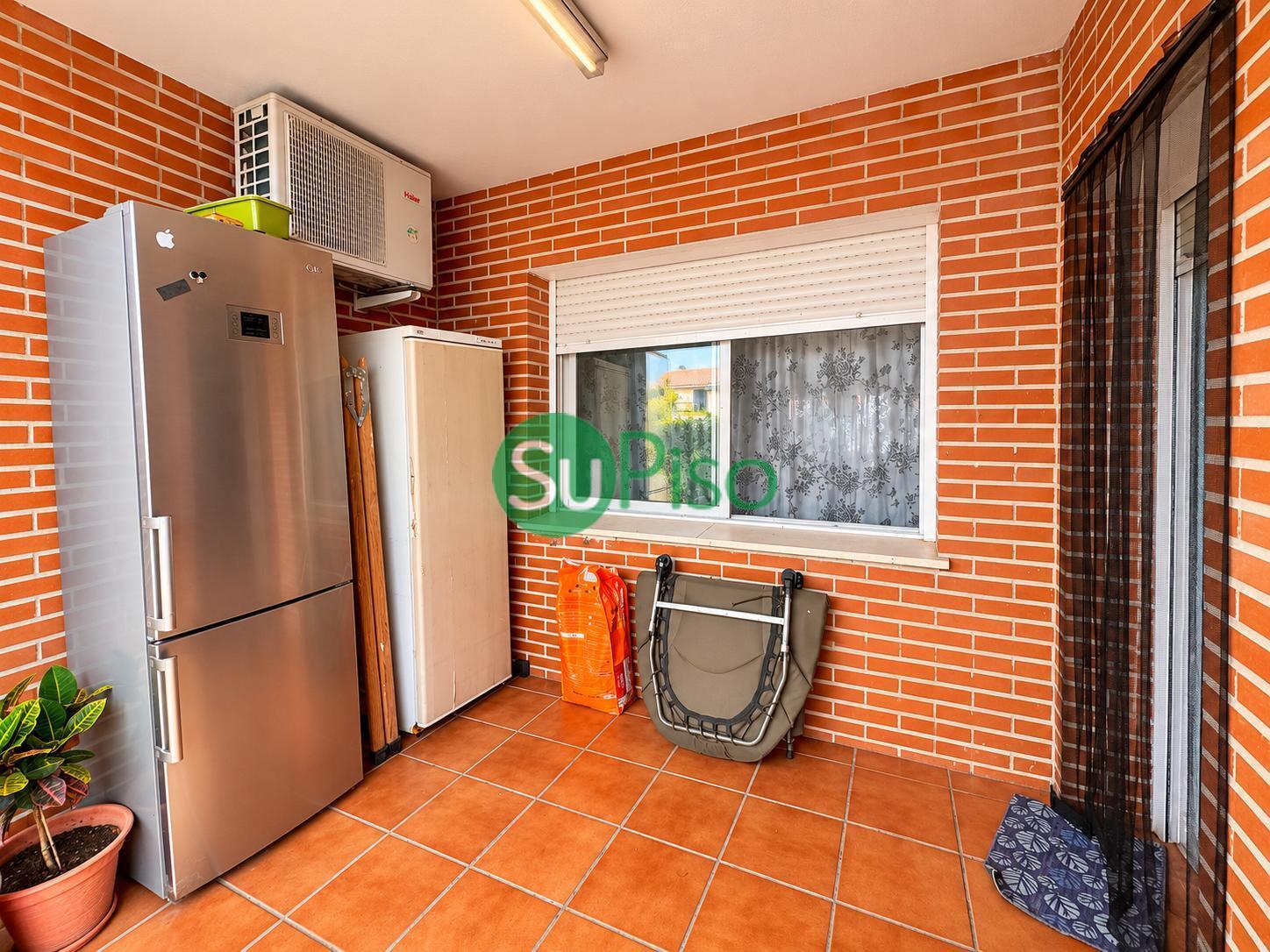 Venta de chalet en Cedillo del Condado