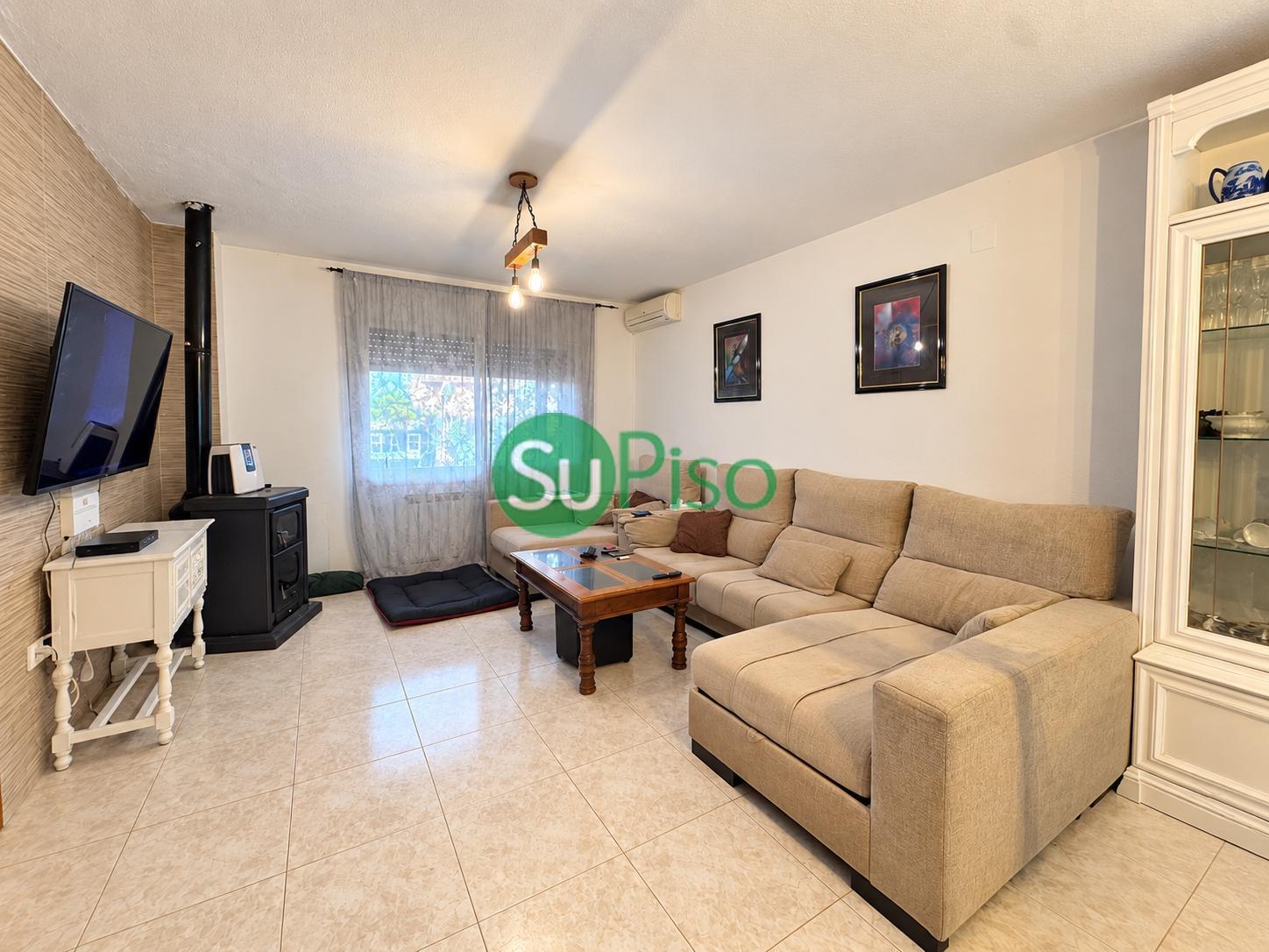 Venta de chalet en Cedillo del Condado