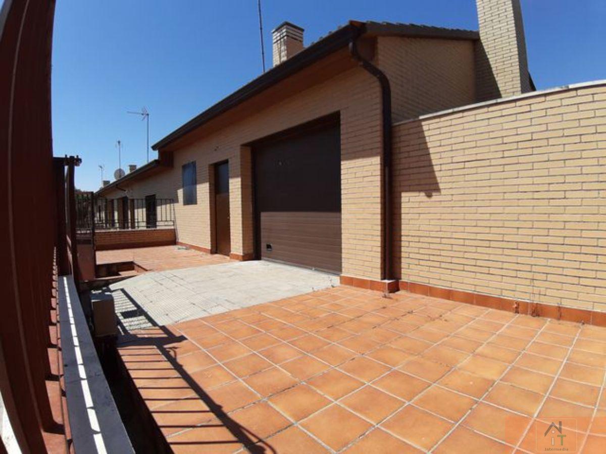 For sale of chalet in Cabanillas del Campo