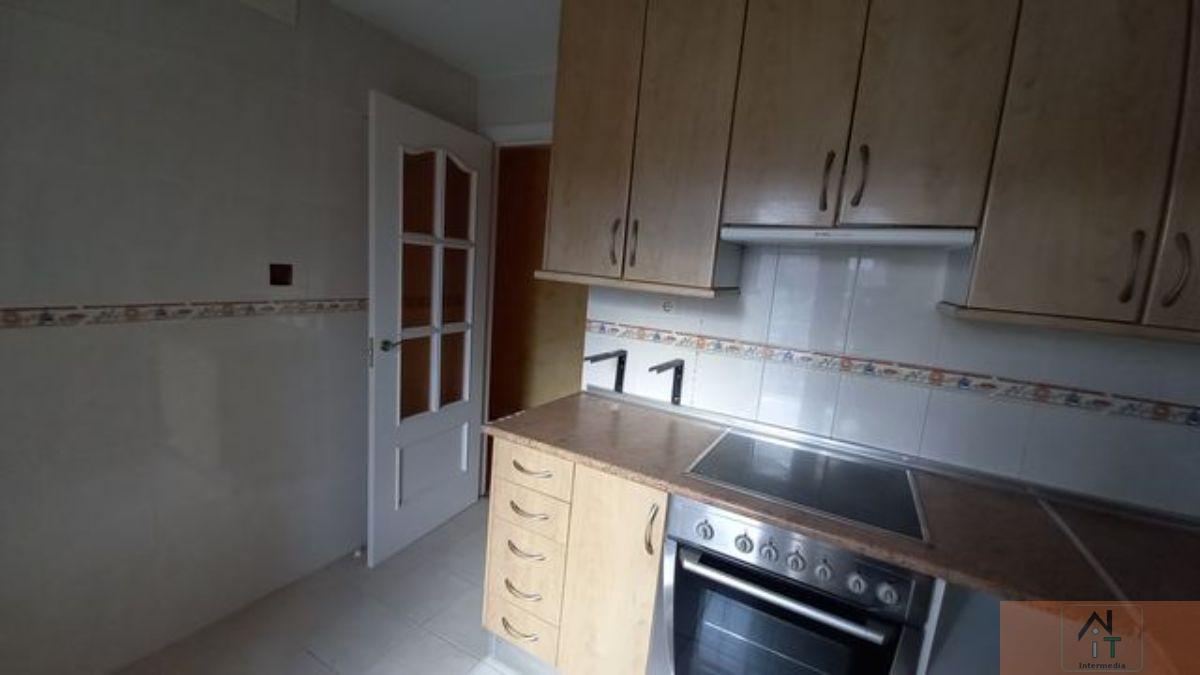 For sale of flat in Yunquera de Henares