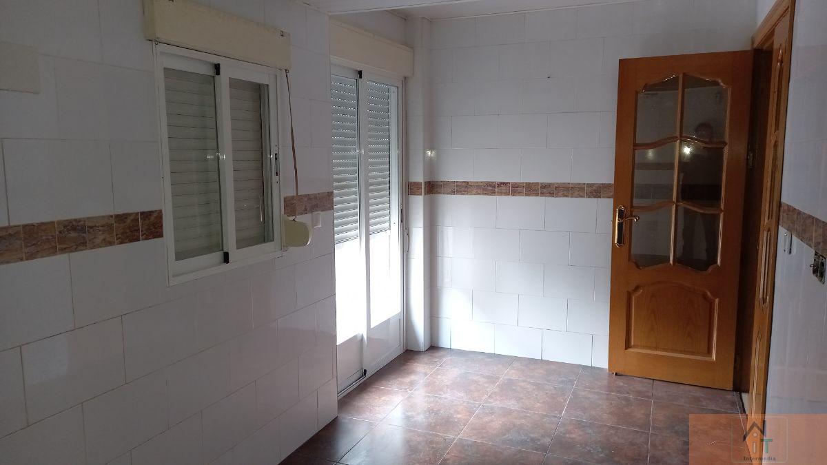 For sale of house in Marchamalo