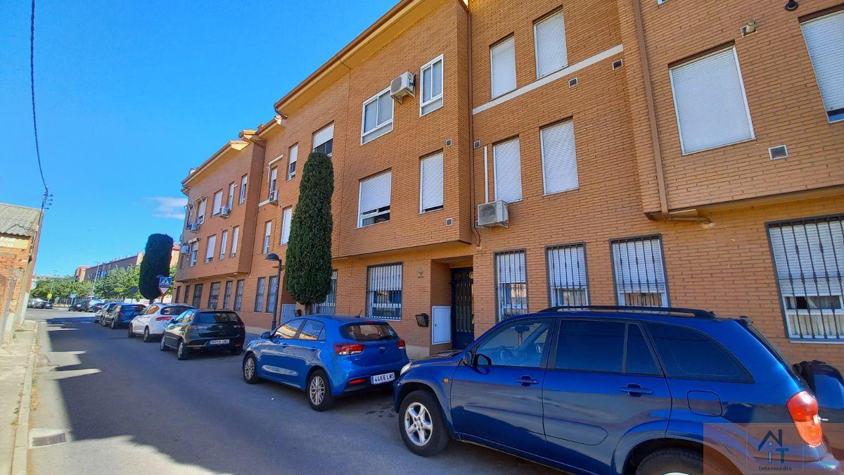 For sale of duplex in Azuqueca de Henares