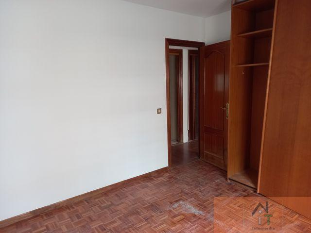 For sale of flat in Alcalá de Henares