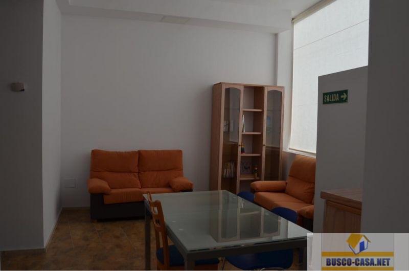 For rent of office in Telde