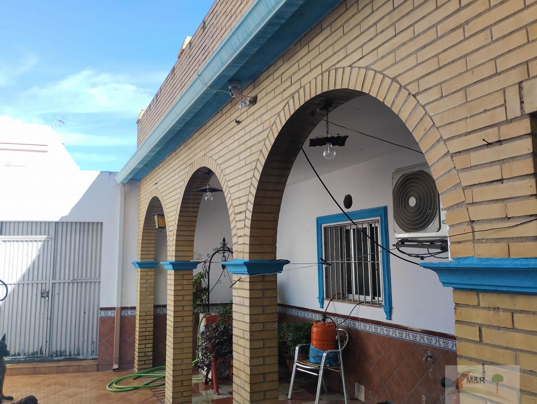 For sale of house in Bollullos de la Mitación