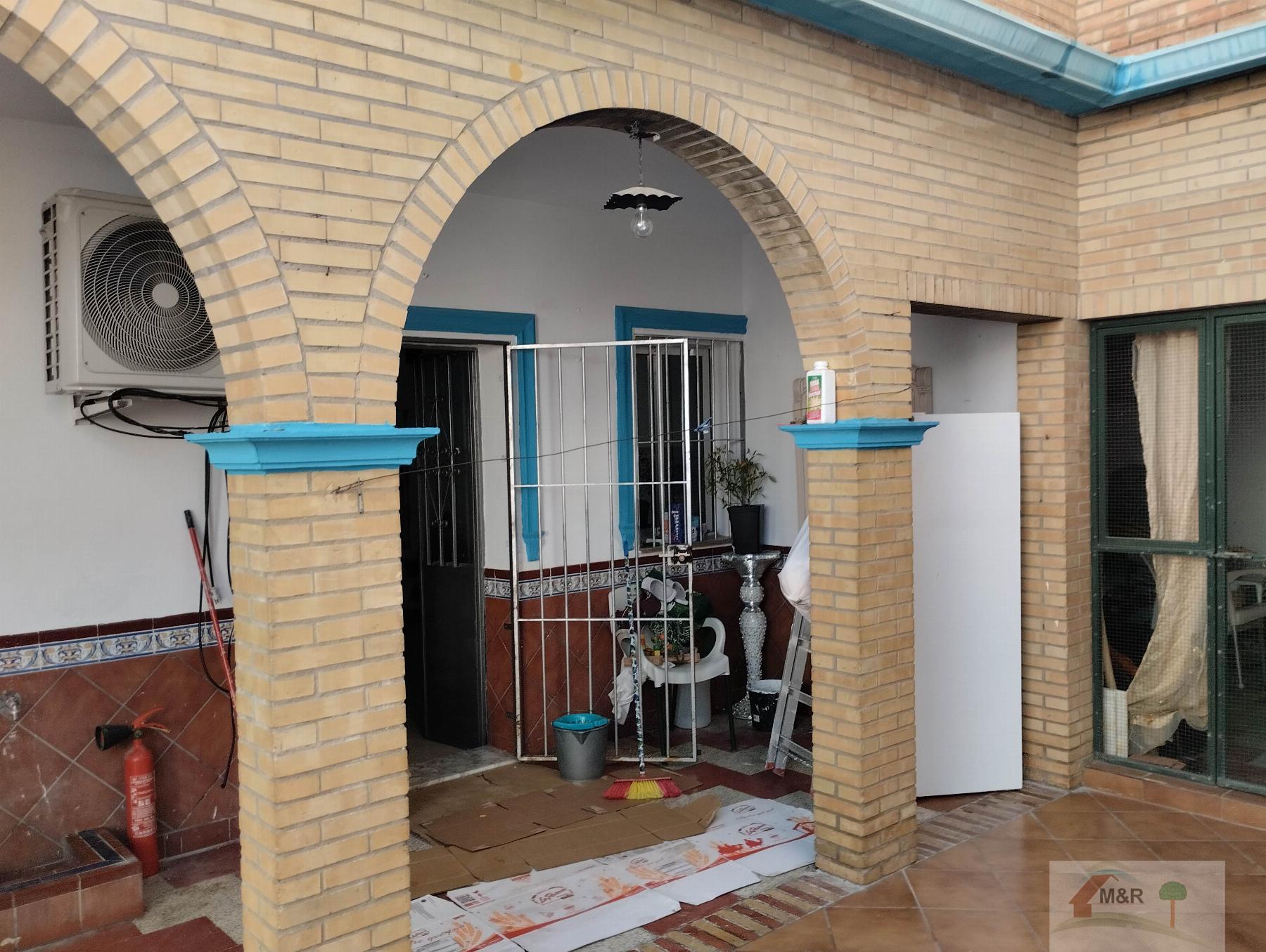 For sale of house in Bollullos de la Mitación
