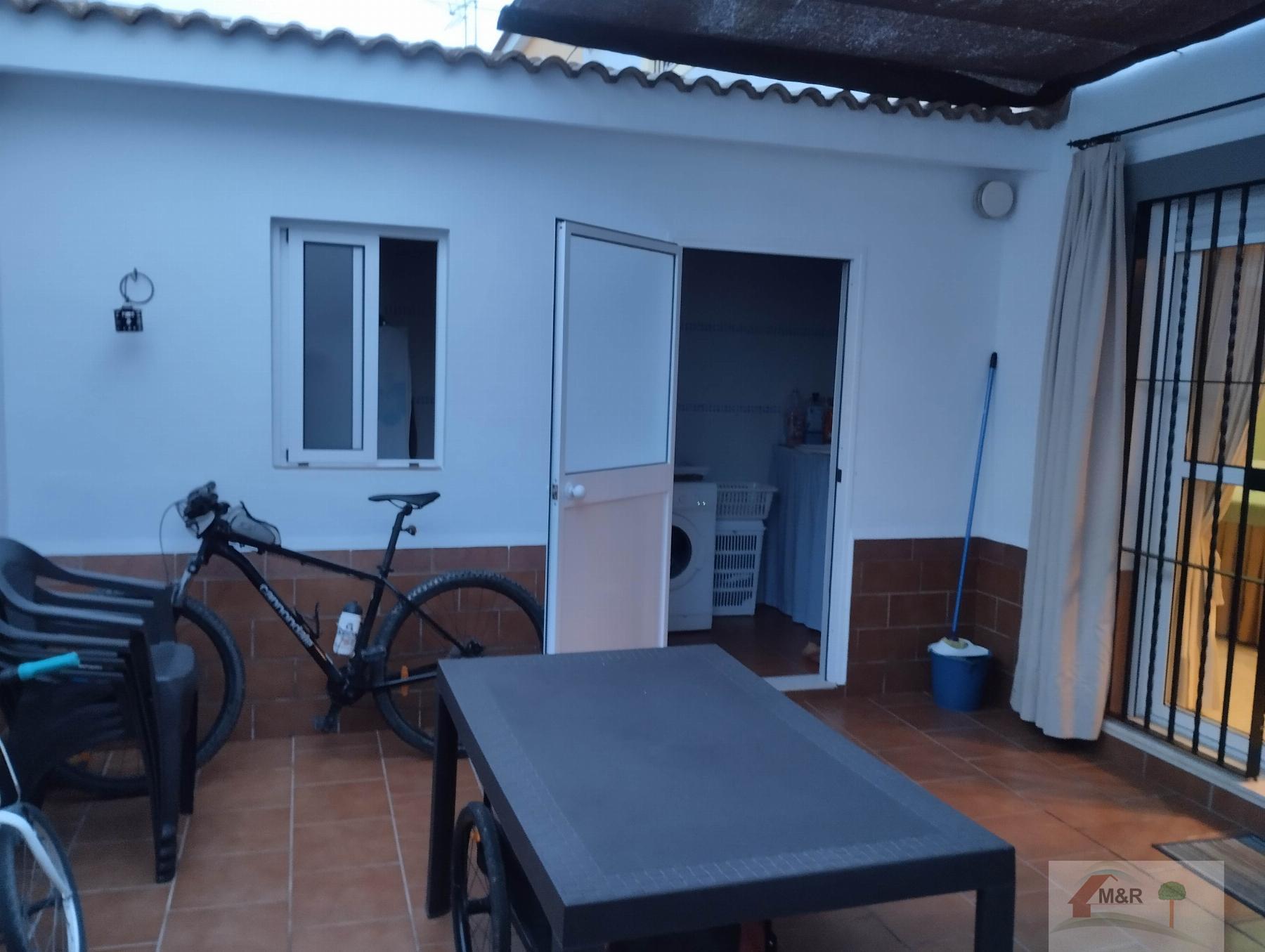 For sale of house in Villamanrique de la Condesa
