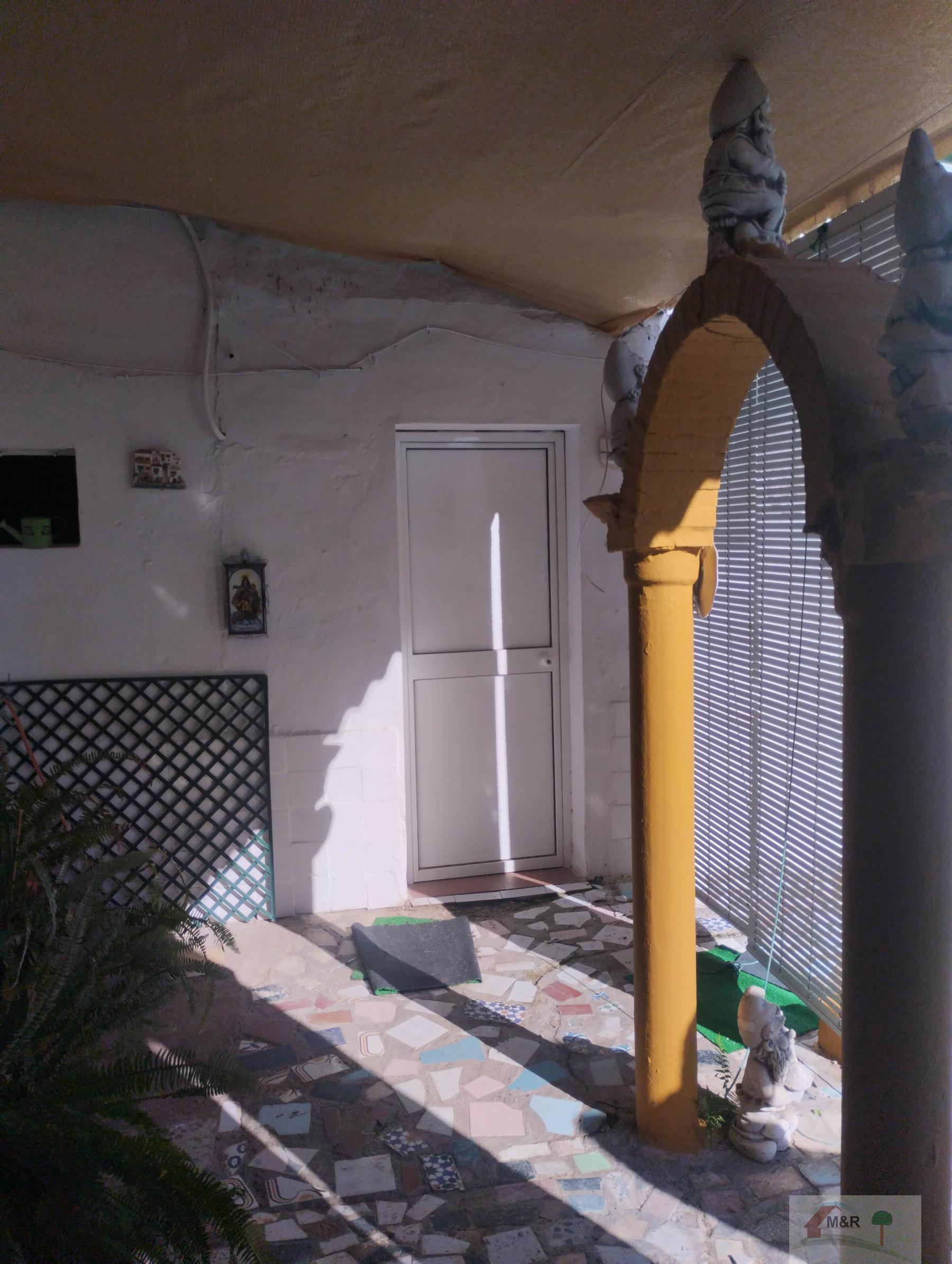 For sale of house in Bollullos de la Mitación