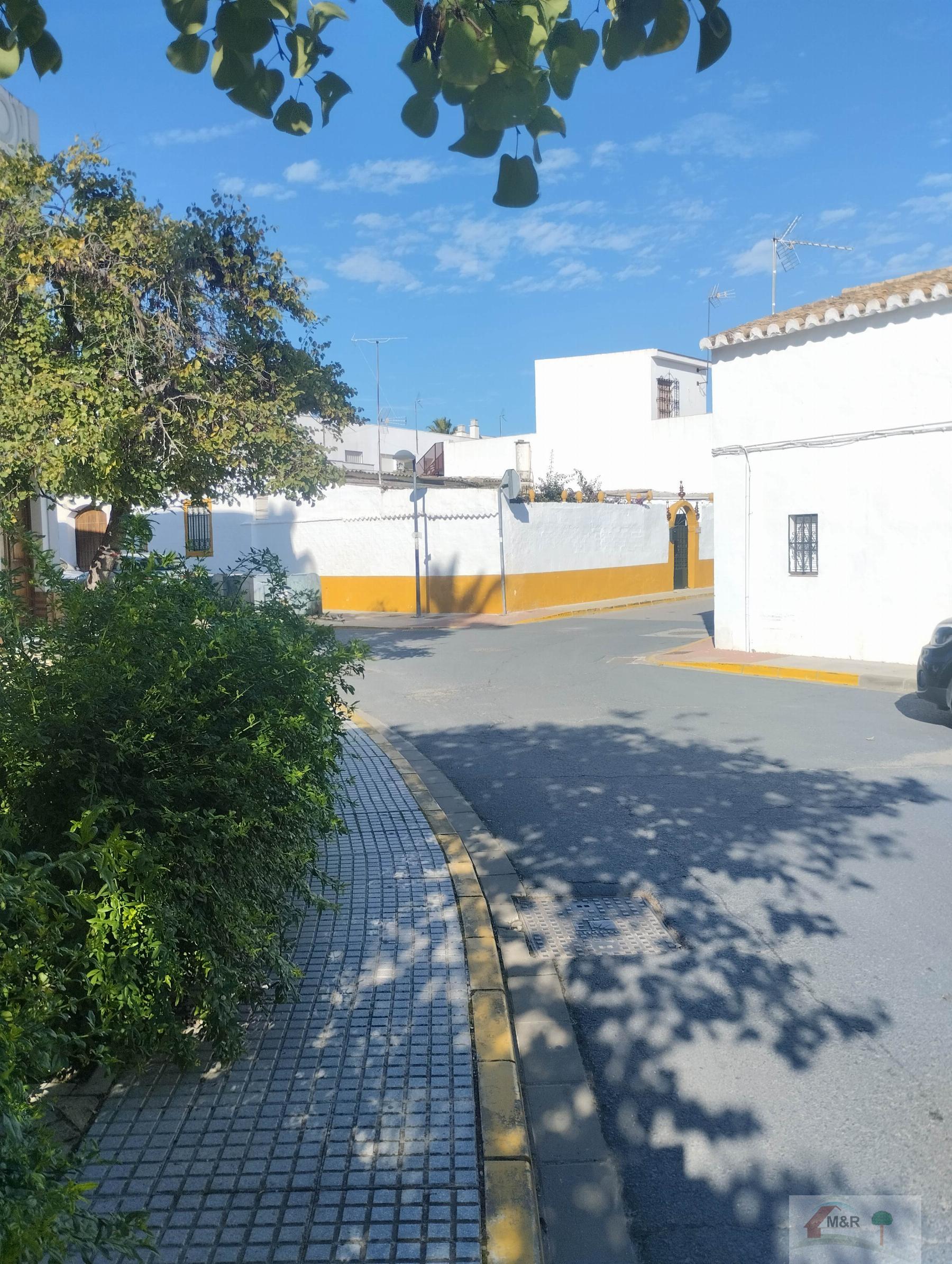 For sale of house in Bollullos de la Mitación