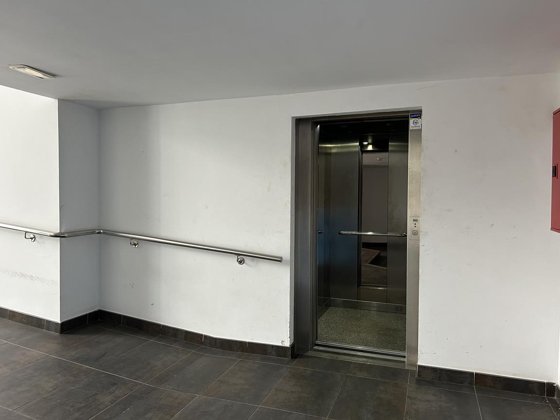 For sale of commercial in El Puerto de Santa María