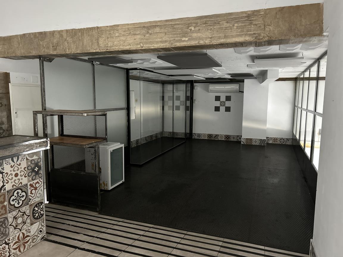 For sale of commercial in El Puerto de Santa María