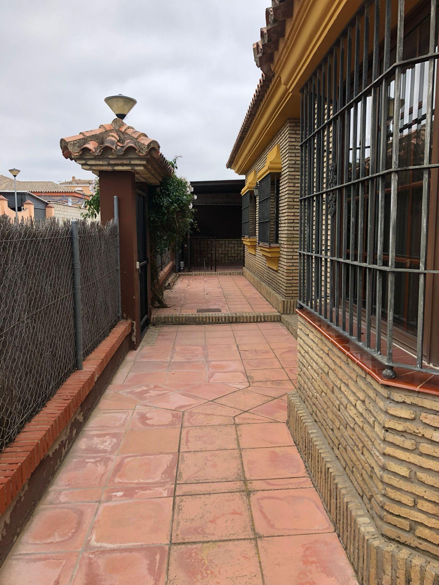 For sale of chalet in El Puerto de Santa María