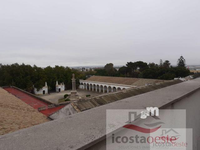 For sale of building in El Puerto de Santa María