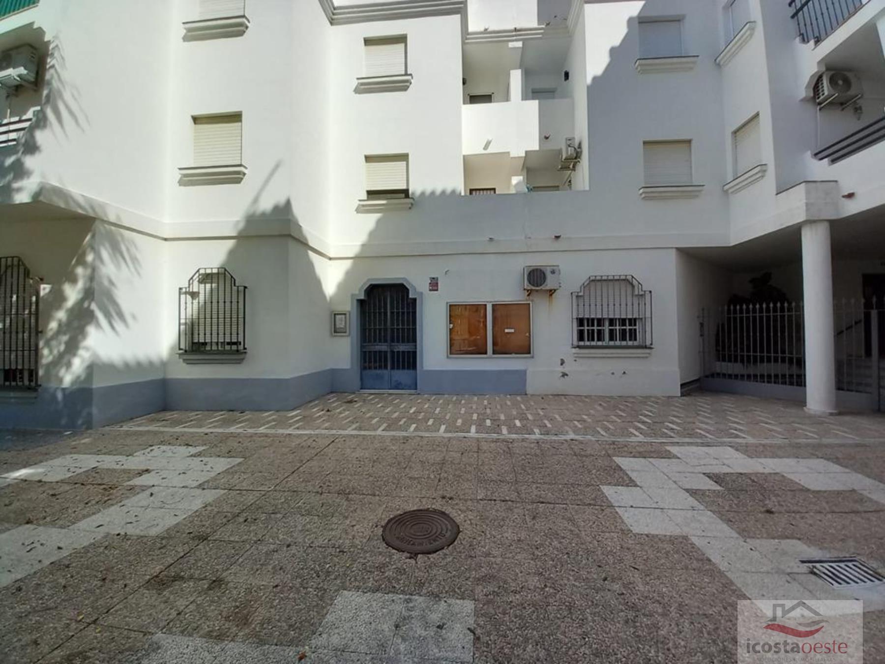 Venta de local comercial en Rota