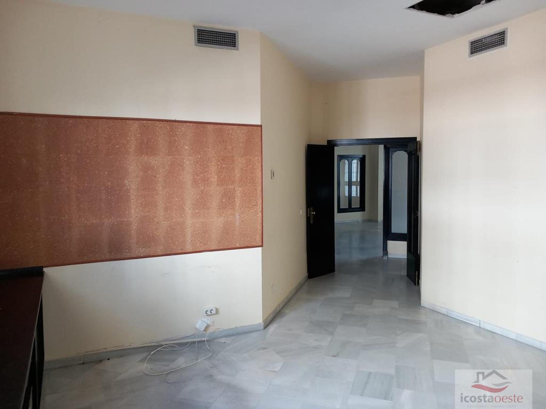 For sale of commercial in Rota