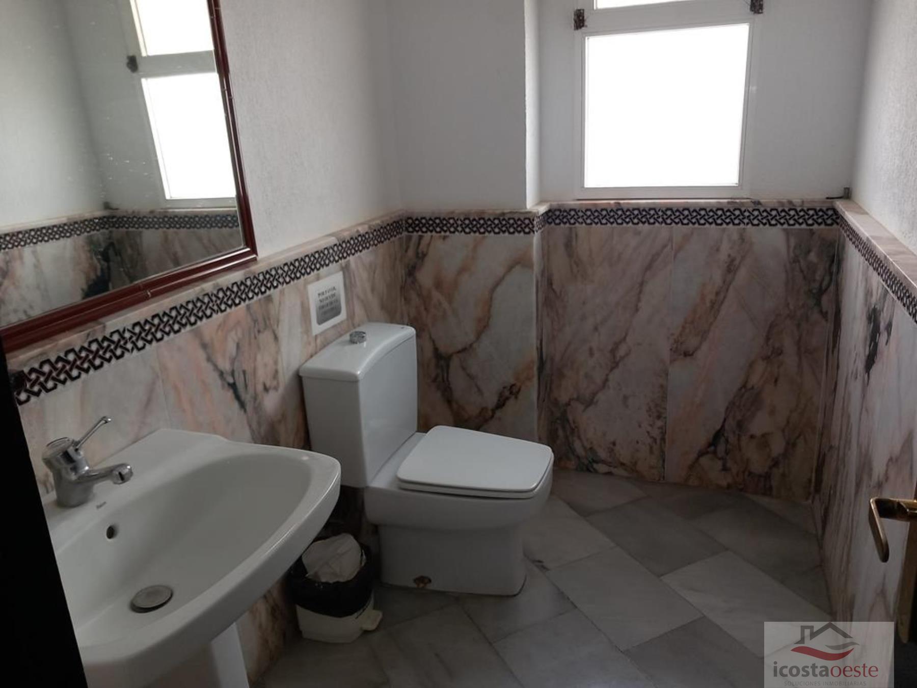 For sale of commercial in Rota