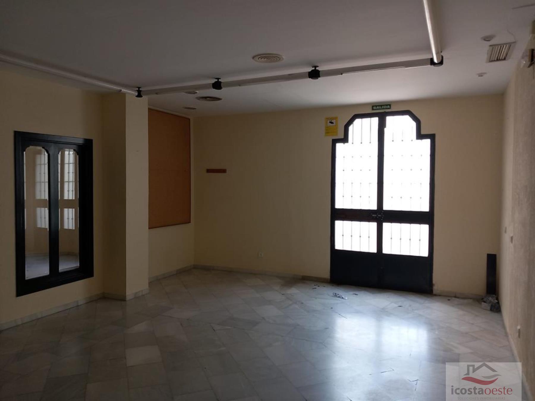 For sale of commercial in Rota