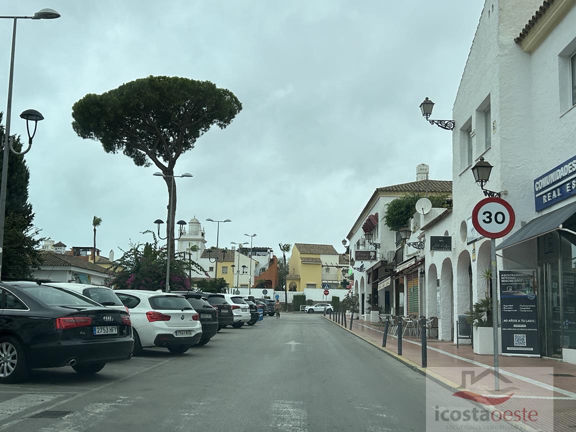 For sale of commercial in El Puerto de Santa María