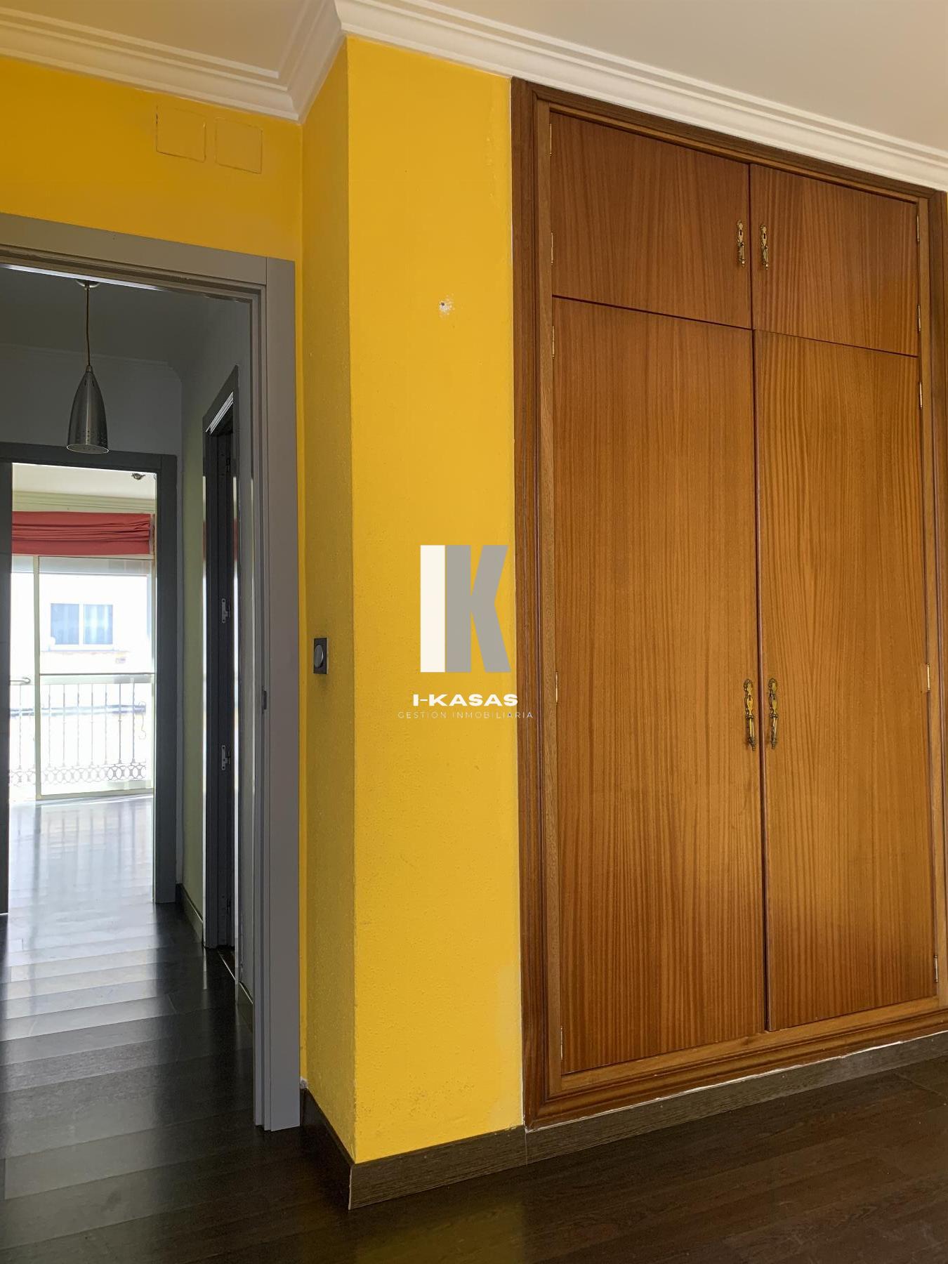 For sale of flat in Jerez de la Frontera