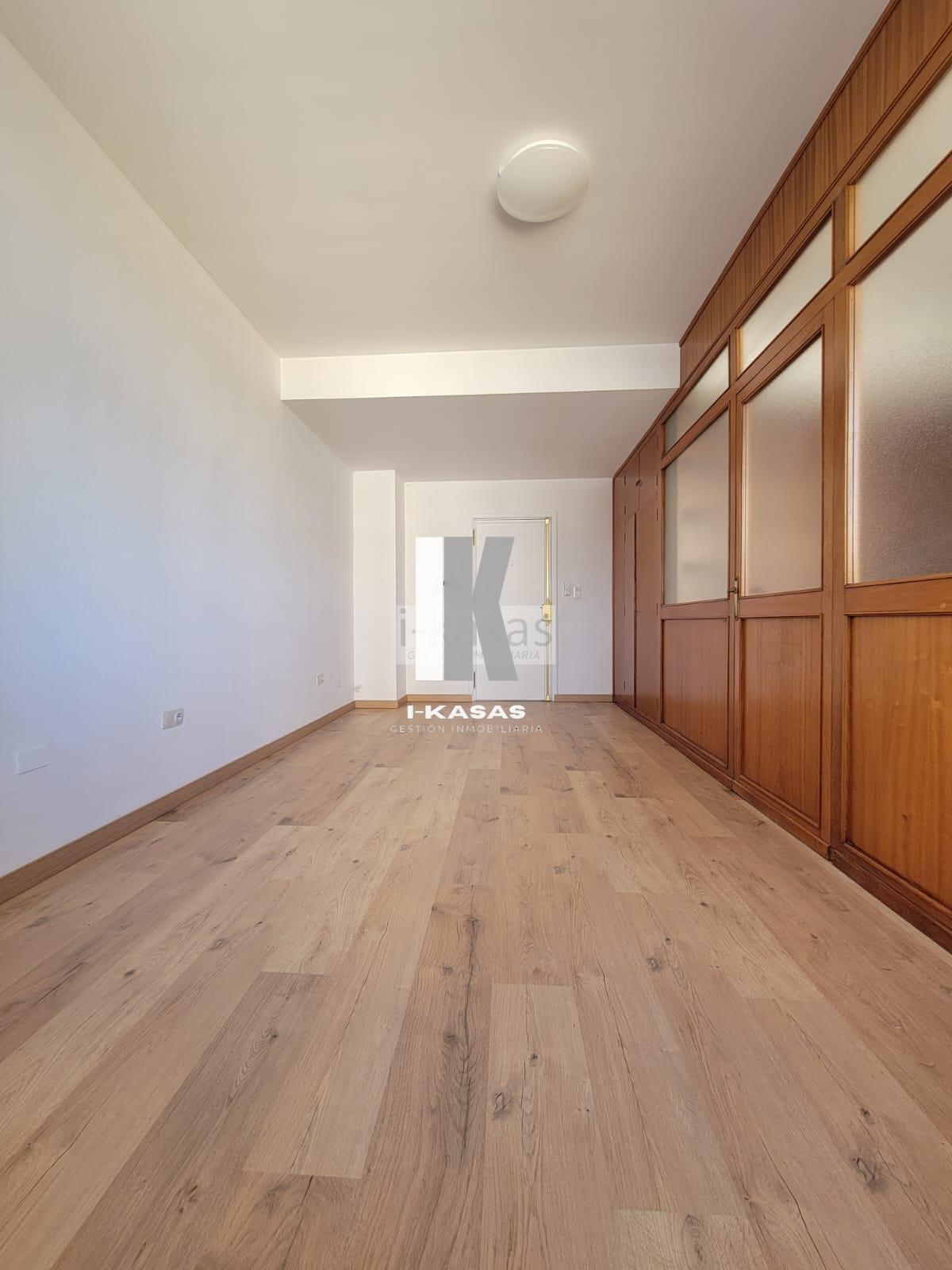 For sale of office in Jerez de la Frontera