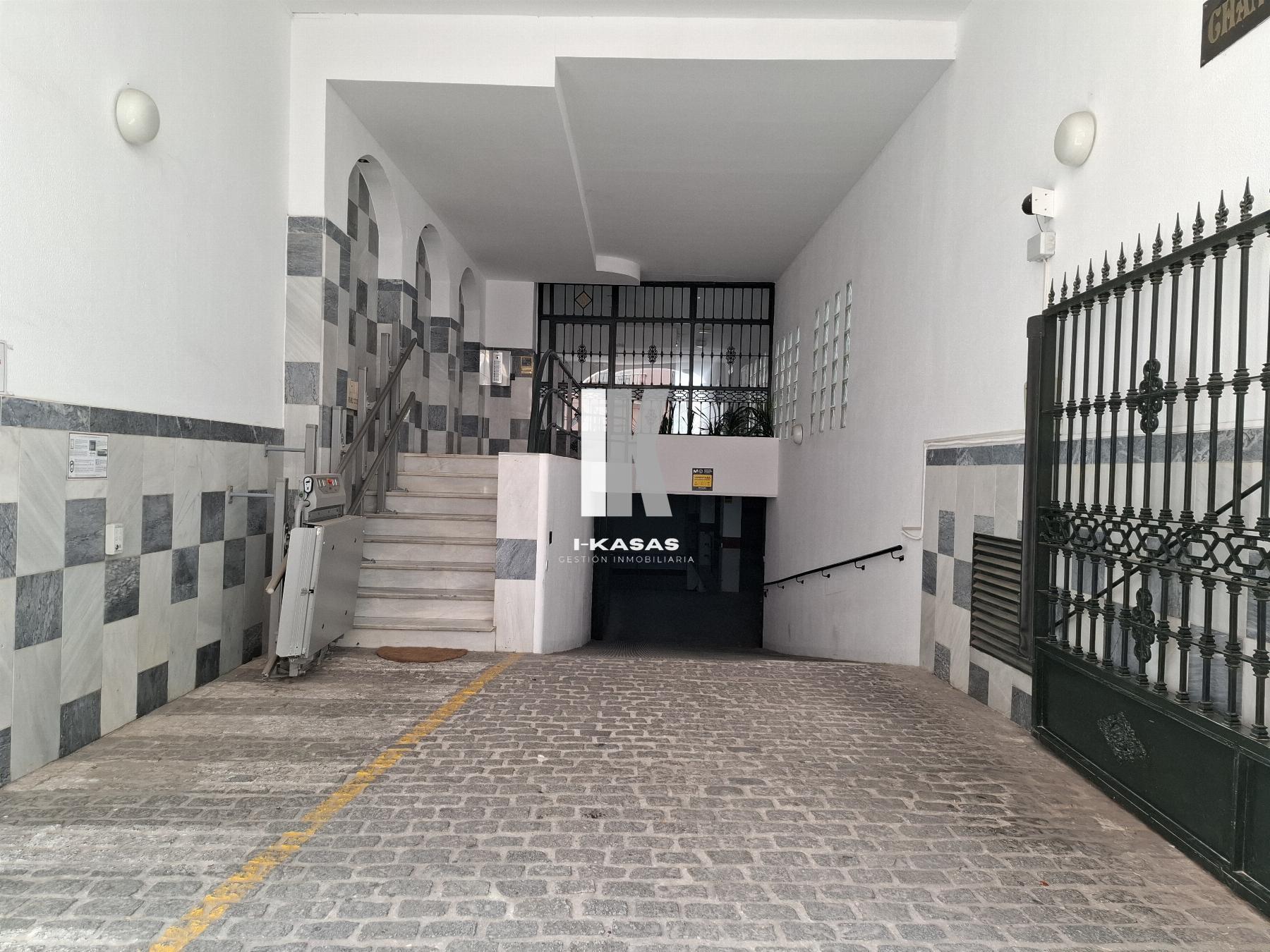 Venta de garaje en Jerez de la Frontera