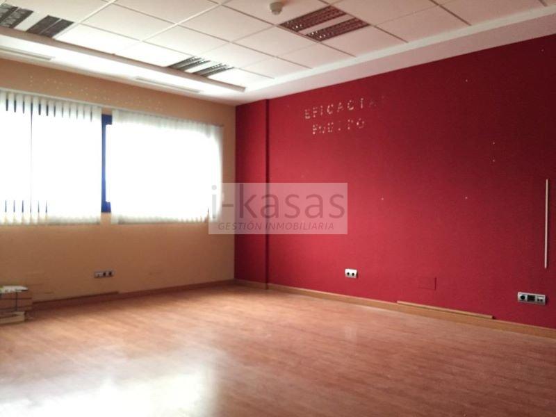 For sale of office in Jerez de la Frontera