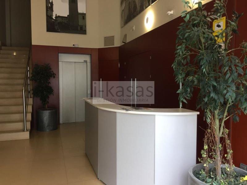 For sale of office in Jerez de la Frontera