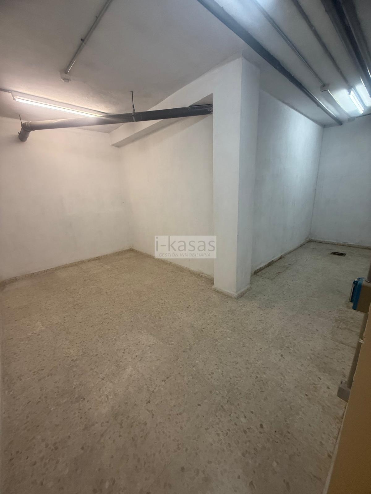 For rent of commercial in Jerez de la Frontera