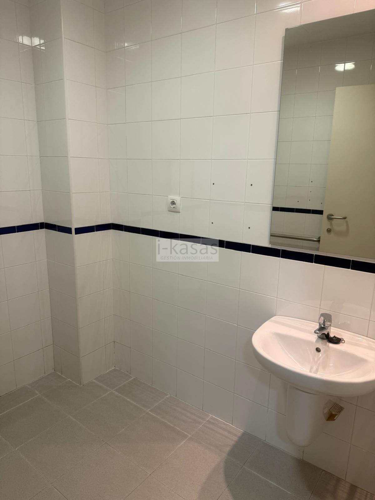 For rent of commercial in Jerez de la Frontera