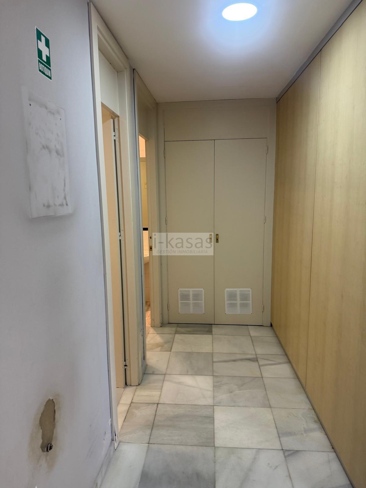 For rent of commercial in Jerez de la Frontera