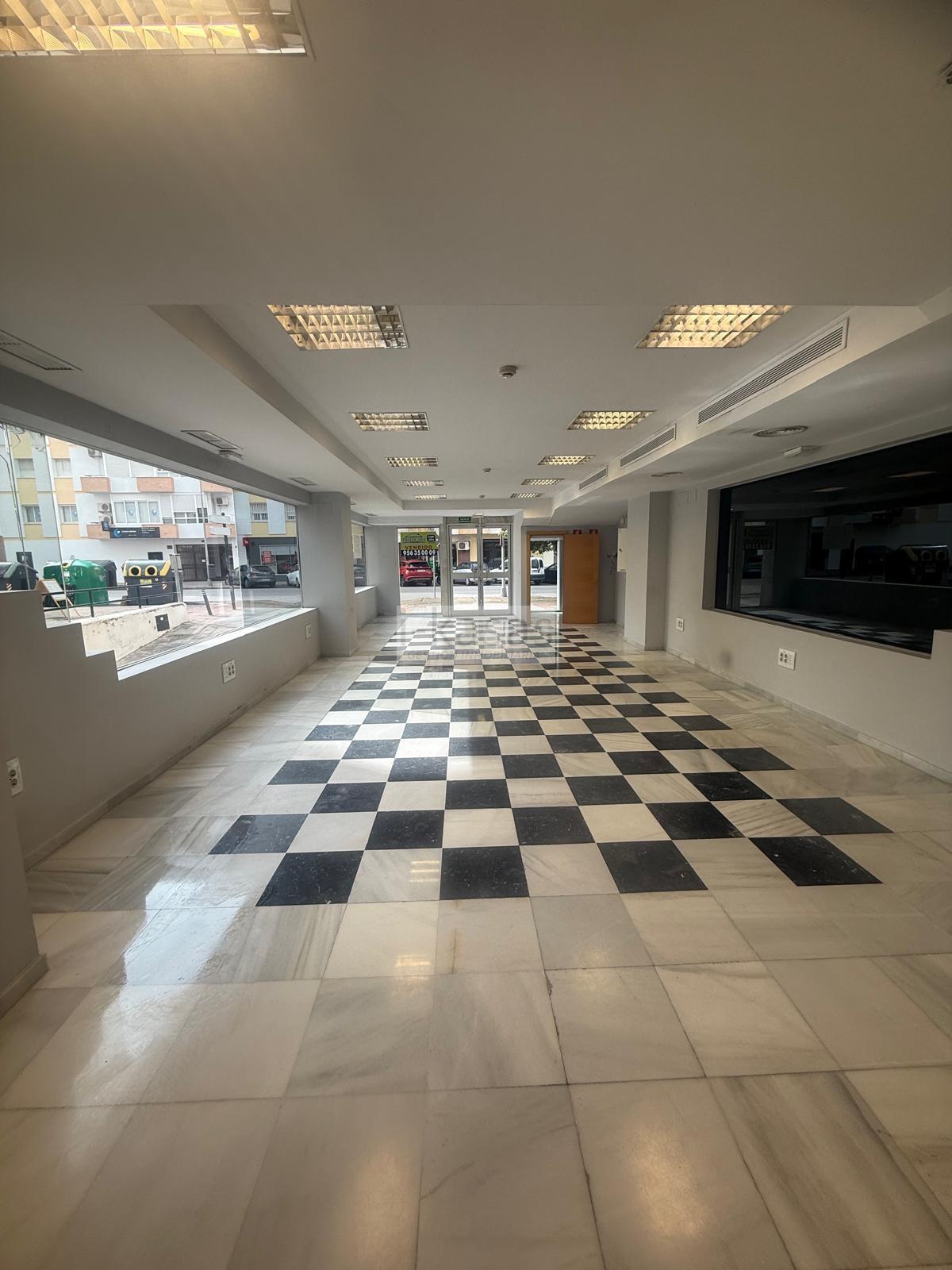 For rent of commercial in Jerez de la Frontera