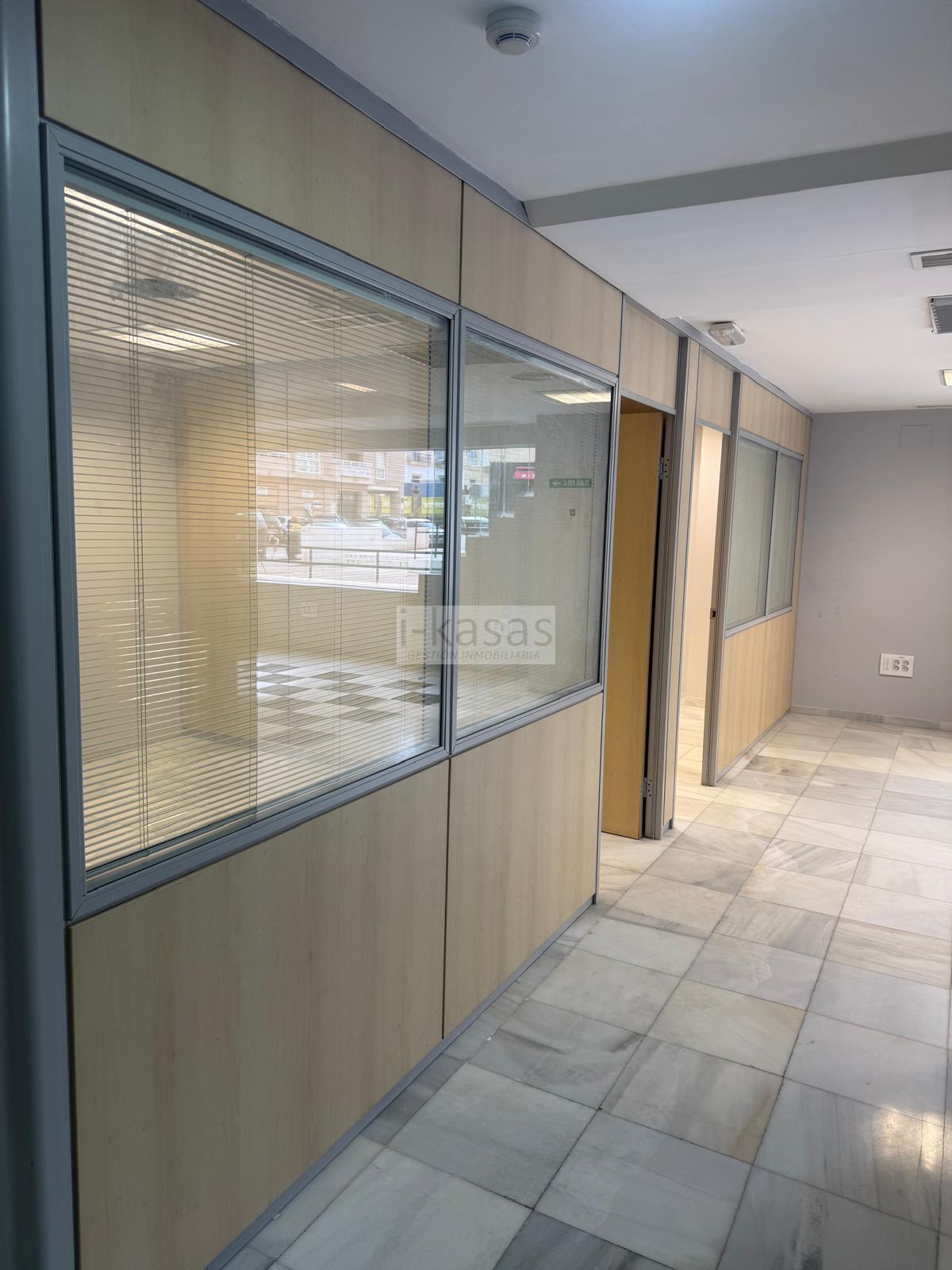 For rent of commercial in Jerez de la Frontera