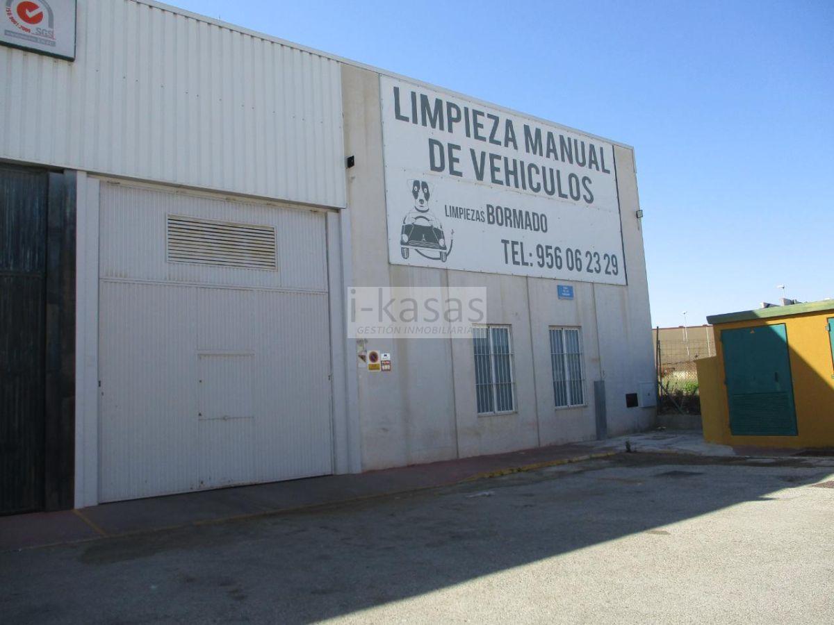 For sale of industrial plant/warehouse in Jerez de la Frontera