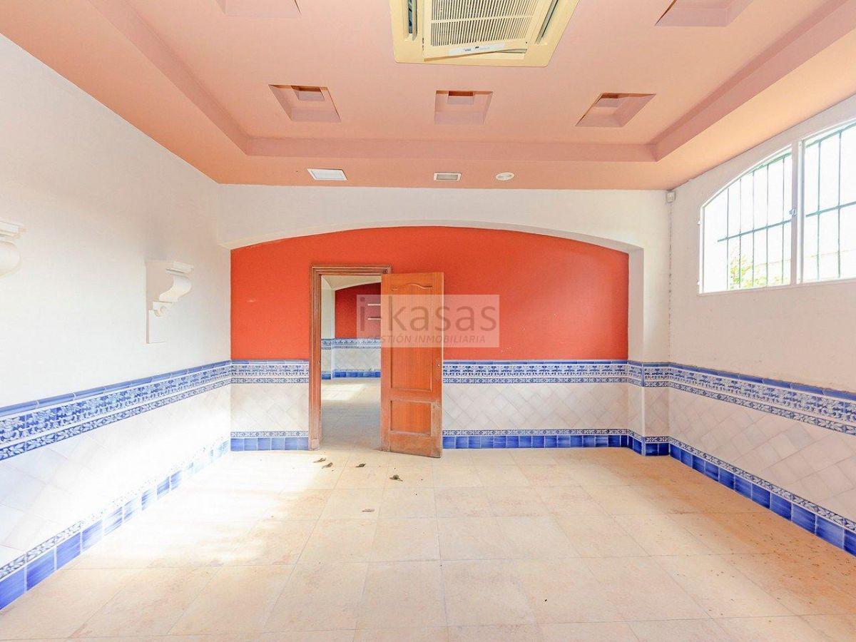 For sale of commercial in Jerez de la Frontera